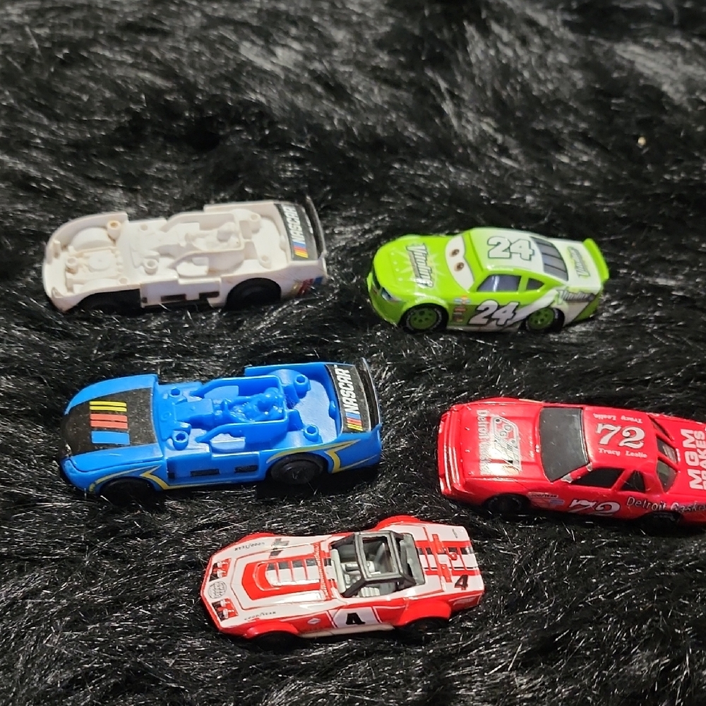 Assorted Racing Toy Cars Set.  5 -- Total Race Cars.  VINTAGE.